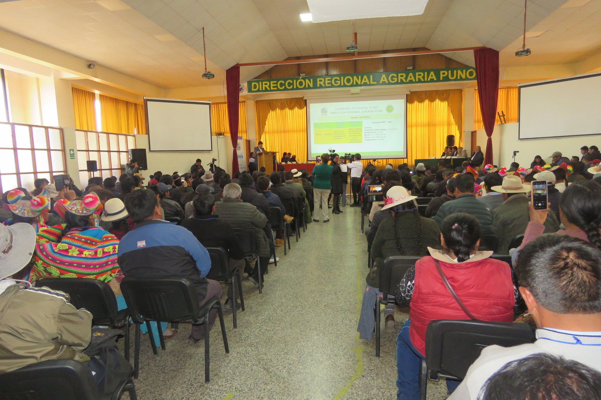 AUTORIDADES SOSTIENEN II REUNIÓN SOBRE DÉFICIT HÍDRICO EN LA REGIÓN PUNO