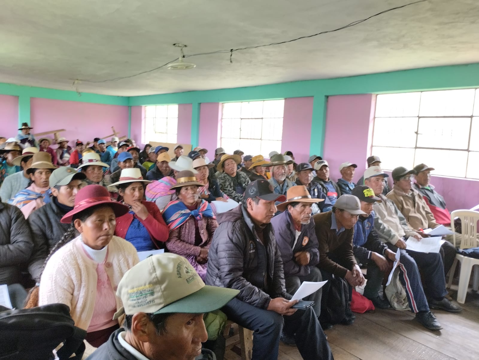 LA DIRECCIÓN DE TITULACIÓN Y CATASTRO RURAL CONTINUA CON LAS CHARLAS INFORMATIVAS SOBRE PRESTACION EN EXCLUSIVIDAD DE ASIGNACIÓN DE CÓDIGO DE REFERENCIA CATASTRAL Y EXPEDICIÓN DE CERTIFICADO DE INFORMACIÓN CATASTRAL CON FINES DE INMATRICULACIÓN DE PREDIOS RURALES, MODIFICACIÓN FÍSICA DE PREDIOS RURALES INSCRITOS, ACTUALIZACIÓN DE INFORMACIÓN CATASTRAL DE PREDIOS RURALES INSCRITOS, UBICADOS EN ZONAS NO CATASTRADAS