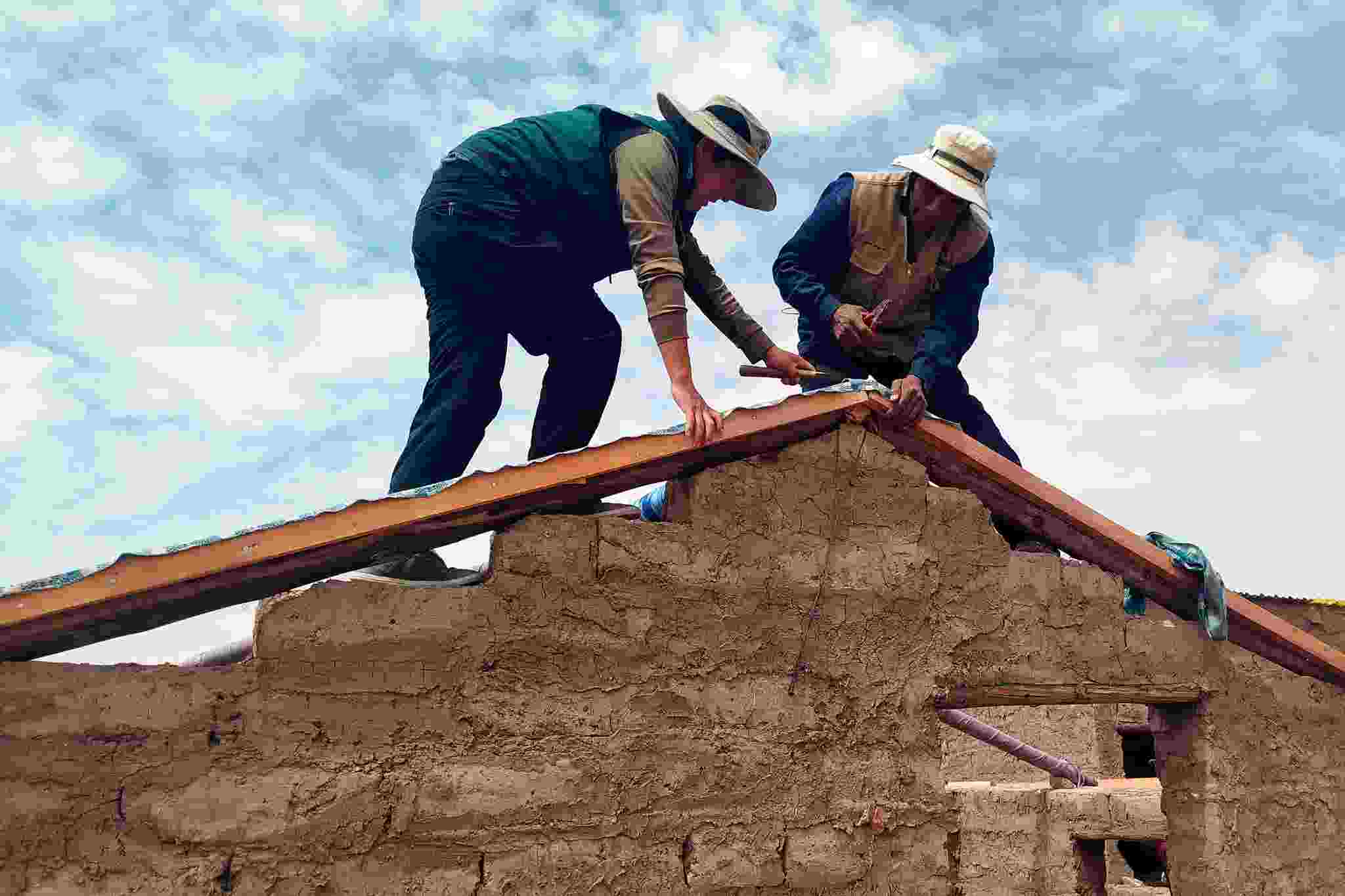 PROYECTO SEGURIDAD ALIMENTARIA REALIZO TECHADO DE BIOHUERTOS Y ENMALLADO DE GALPONES DE GALLINA EN VILQUE