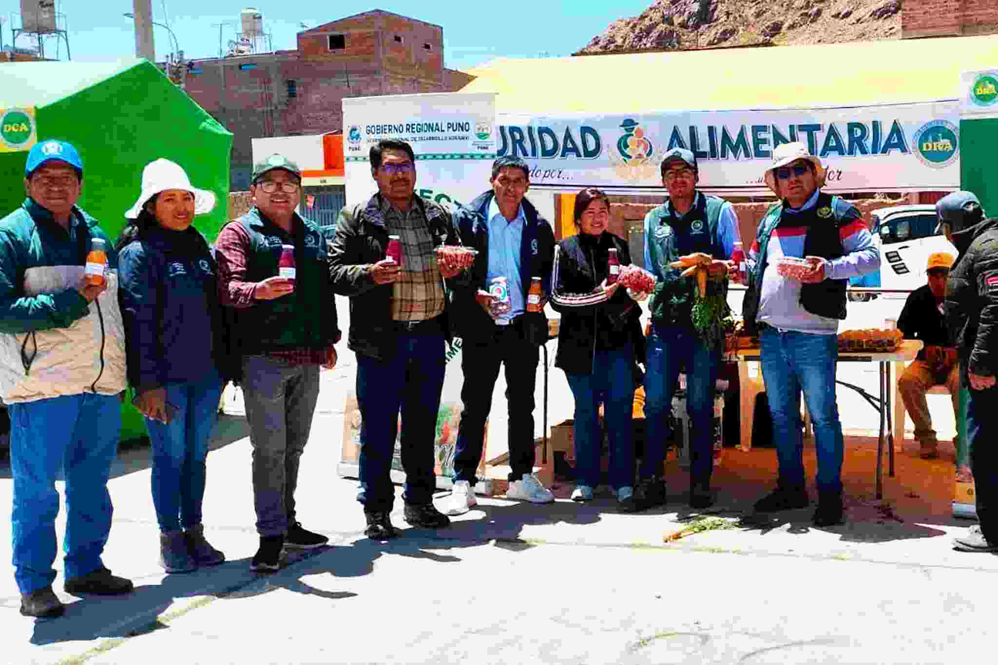 PROYECTO SEGURIDAD ALIMENTARIA PARTICIPO ACTIVAMENTE EN EL I AGROMERCADO DE LA CHACRA A LA OLLA EN AZANGARO