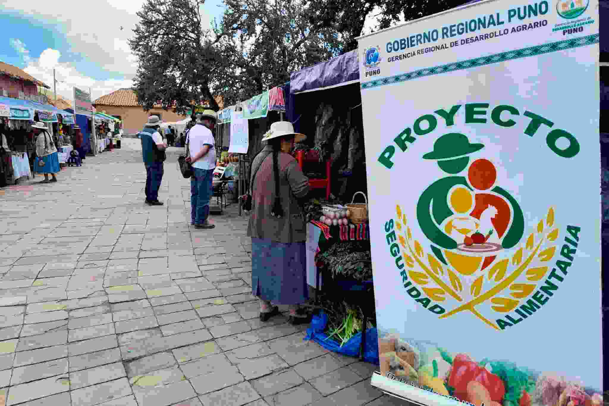 CON GRAN EXITO EL PROYECTO SEGURIDAD ALIMENTARIA PARTICIPO EN EL I AGRO MERCADO DE LAMPA Y MOHO 2024