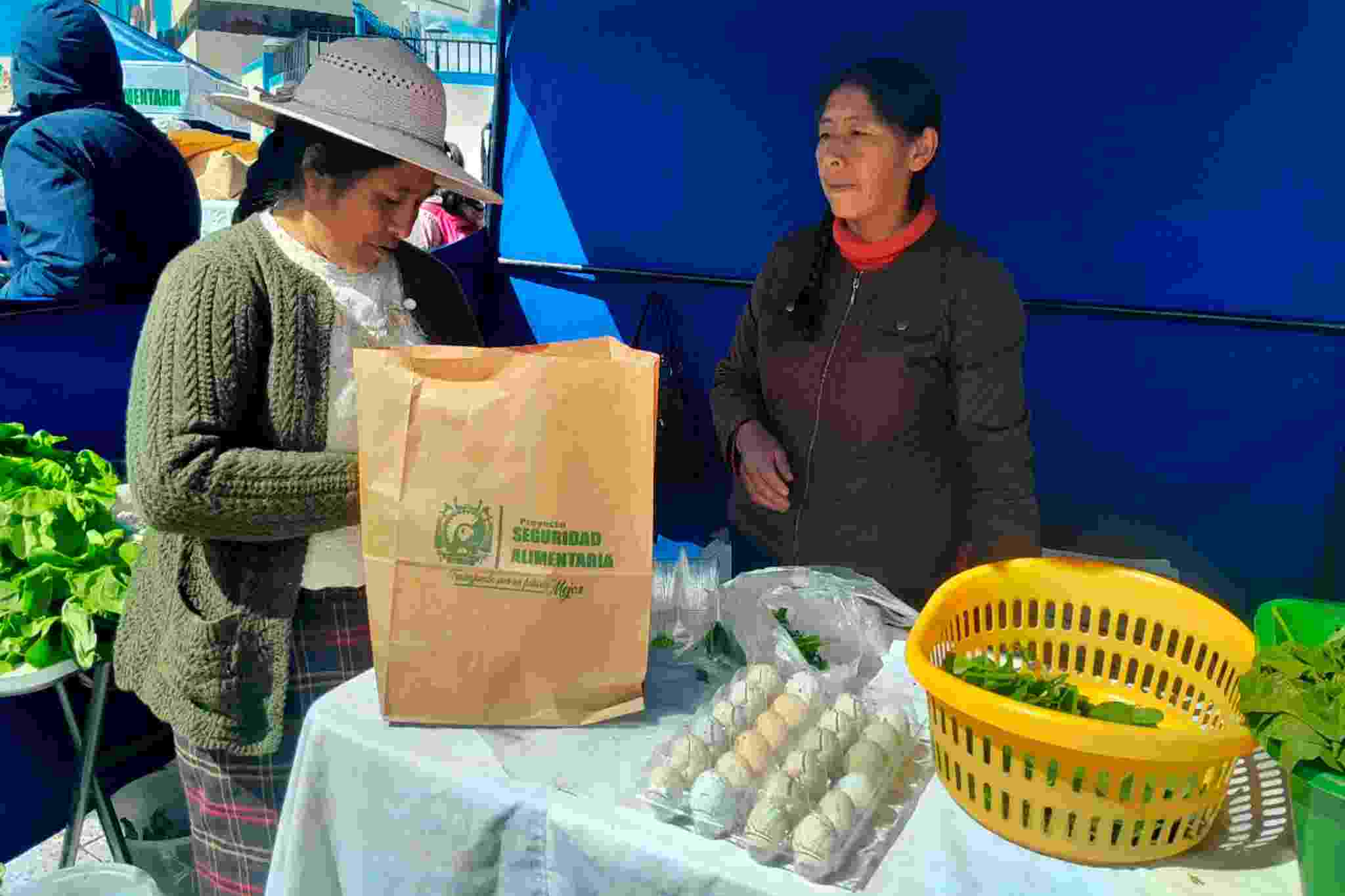 PROYECTO SEGURIDAD ALIMENTARIA IMPULSA CON GRAN EXITO FERIA AGROECOLOGICA DE LA CHACRA A LA OLLA EN PUTINA Y ORURILLO