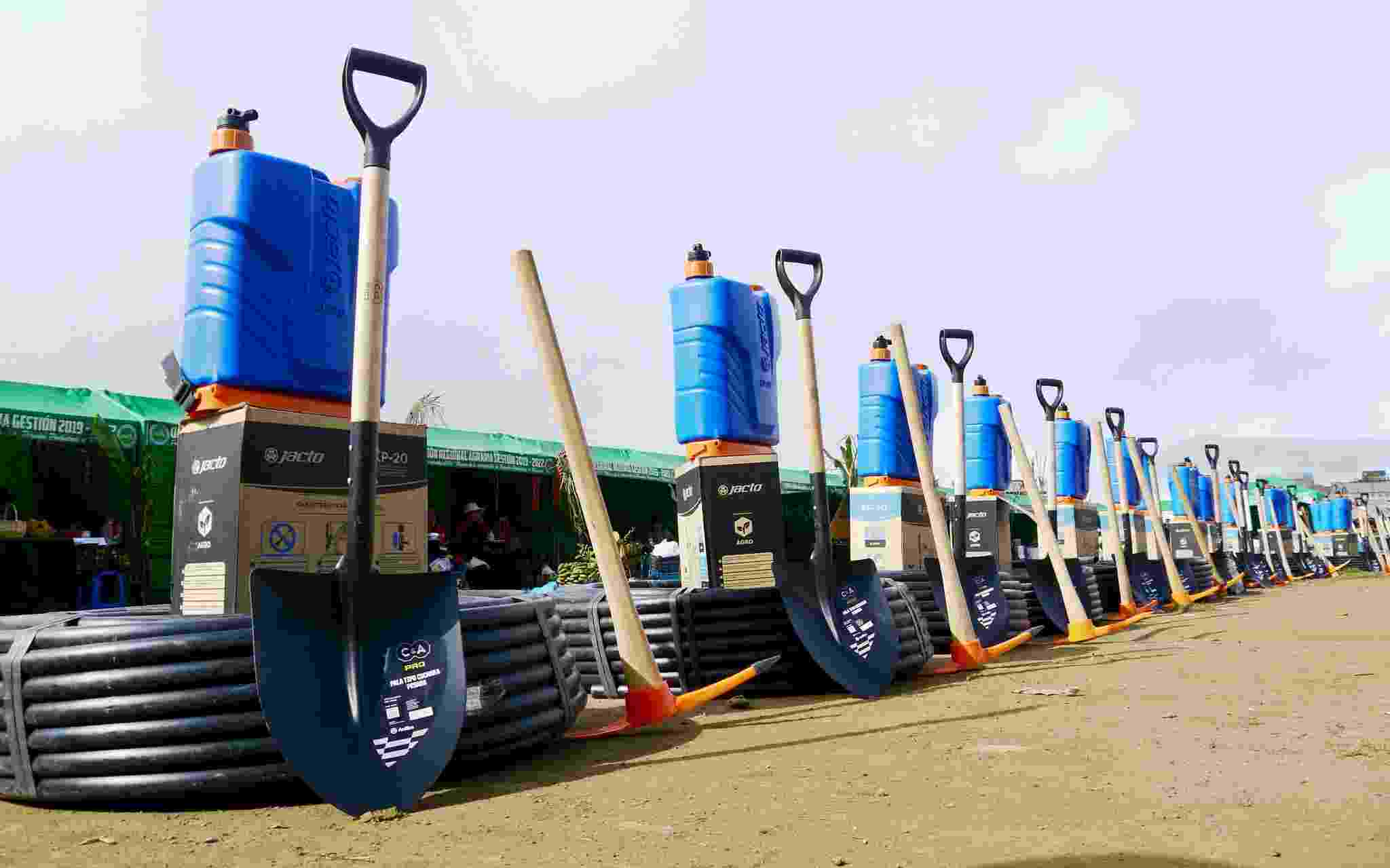 RECONOCEN A LOS MEJORES PRODUCTORES FRUTÍCOLAS DE AYAPATA