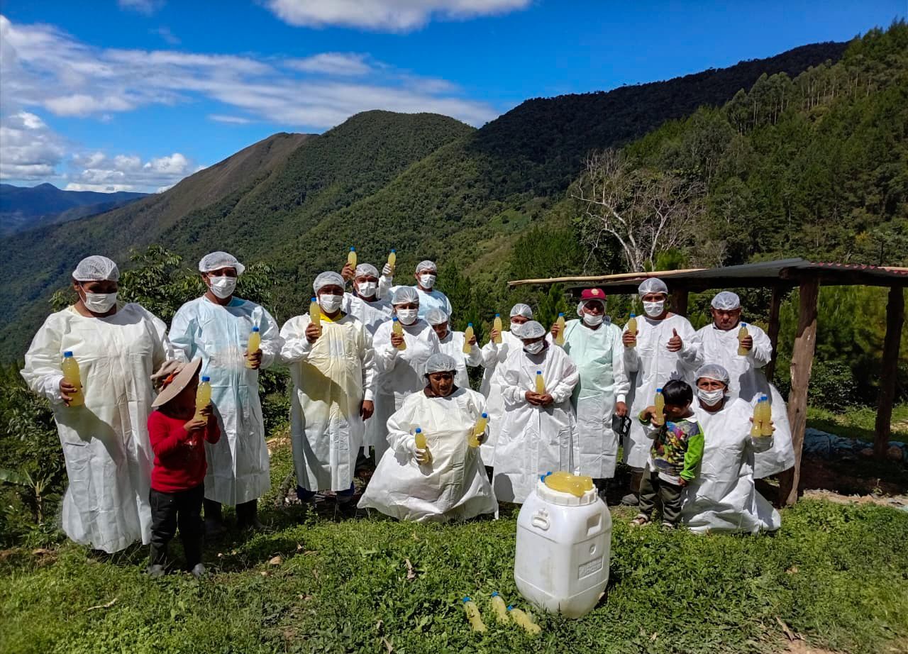 PROYECTO FRUTALES CONTINÚA IMPULSANDO LA ELABORACIÓN DE NÉCTARES Y VINOS EN LA SELVA PUNEÑA